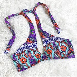 TRINA TURK • Paisley Floral Printed Halter Tie Deep V Bikini Top